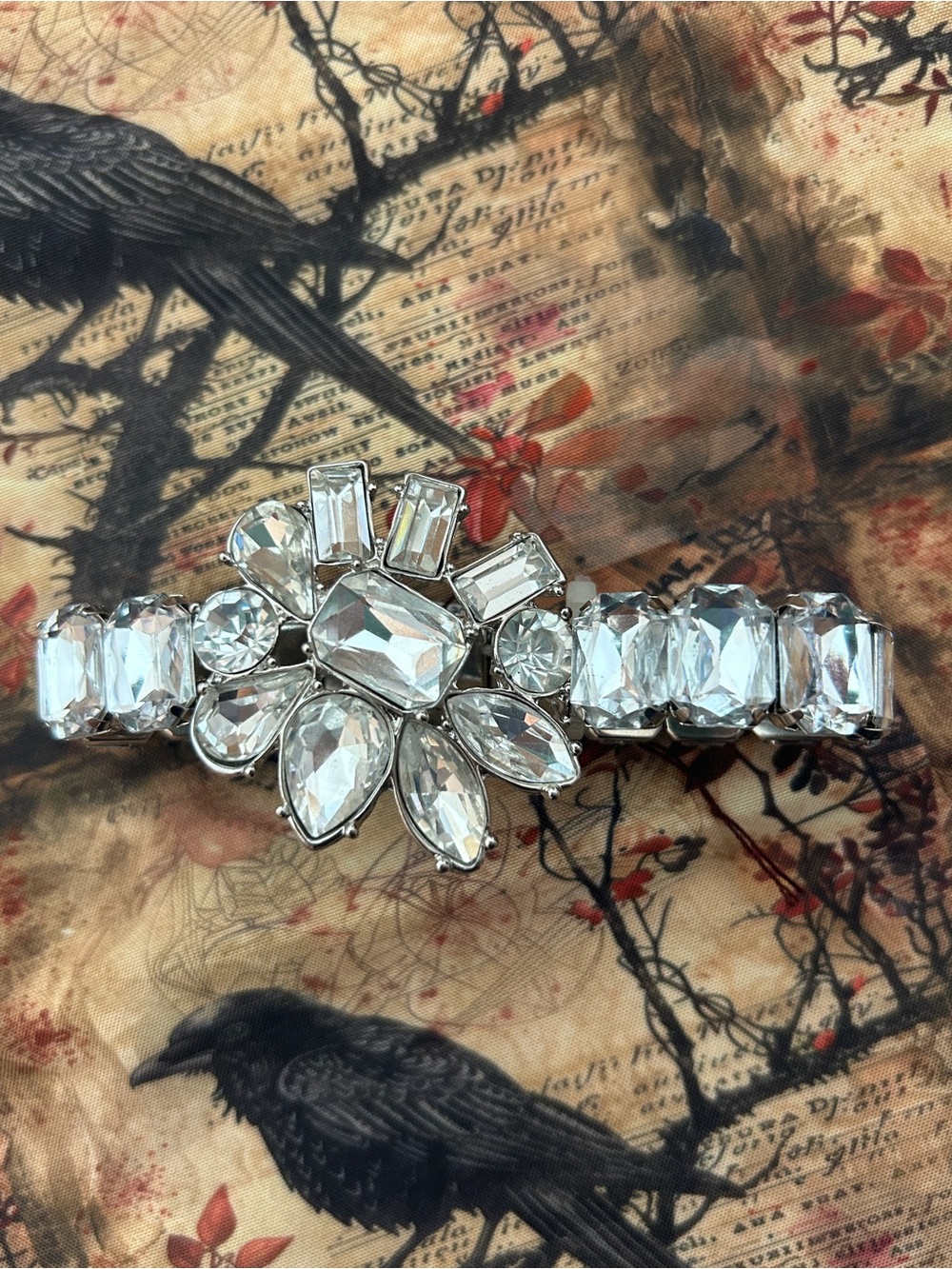• NWT Torrid Silver Clear Crystal Starburst Floral Gem Stretch Bracelet
